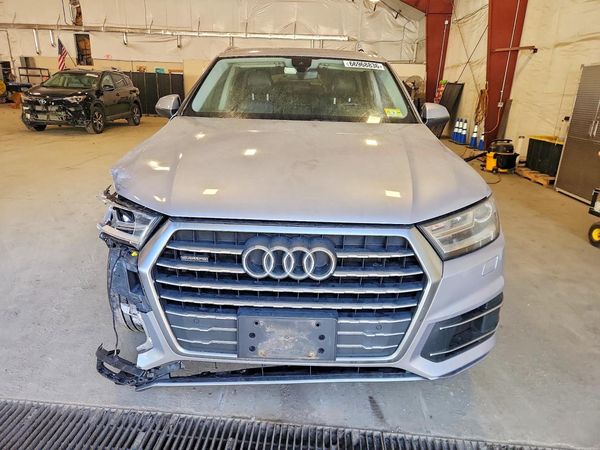 2017 AUDI Q7 quattro Premium Plus