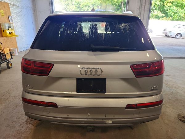 2017 AUDI Q7 quattro Premium Plus