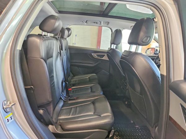 2017 AUDI Q7 quattro Premium Plus