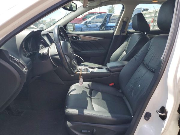 2015 INFINITI Q50