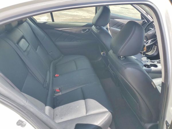 2015 INFINITI Q50