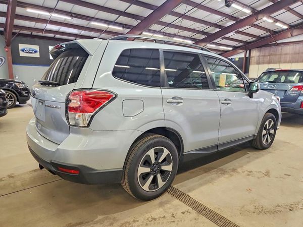 2018 SUBARU FORESTER Premium+ES