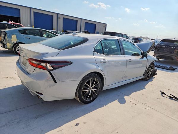 2023 TOYOTA CAMRY
