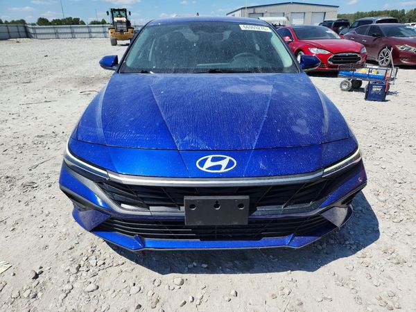 2024 HYUNDAI ELANTRA
