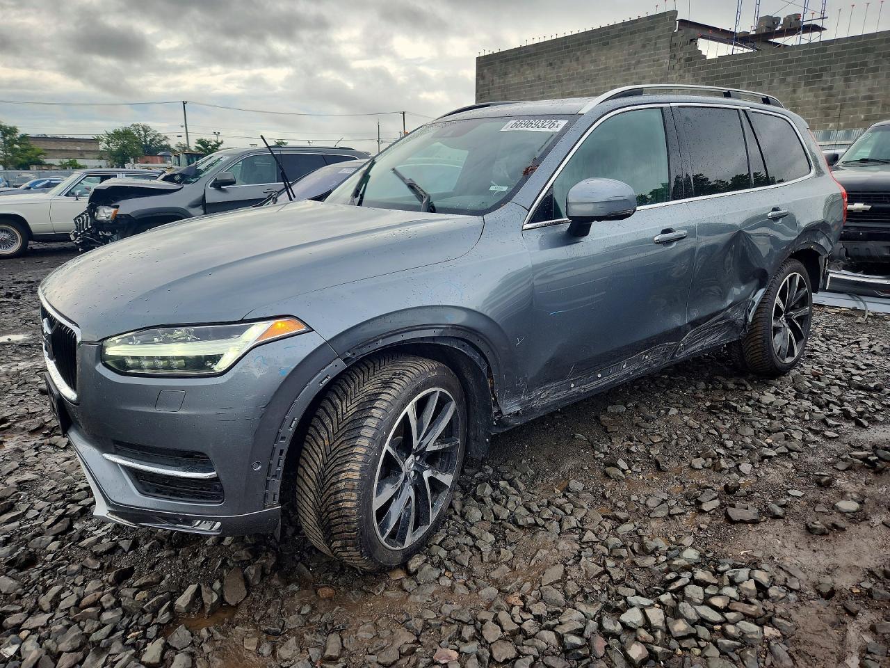 2018 VOLVO XC90