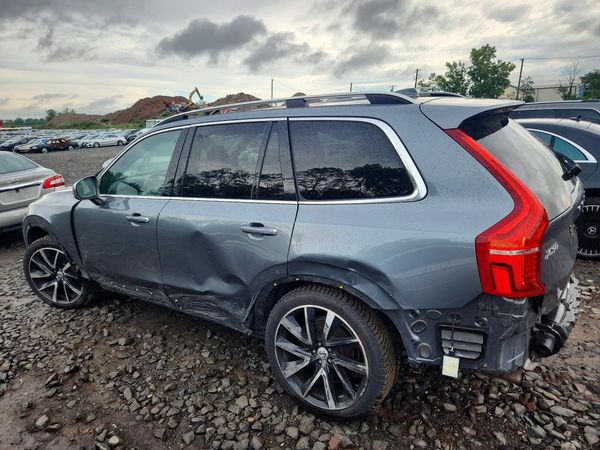 2018 VOLVO XC90