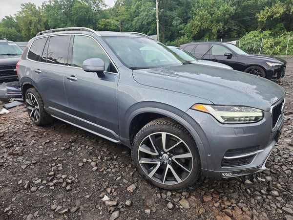 2018 VOLVO XC90