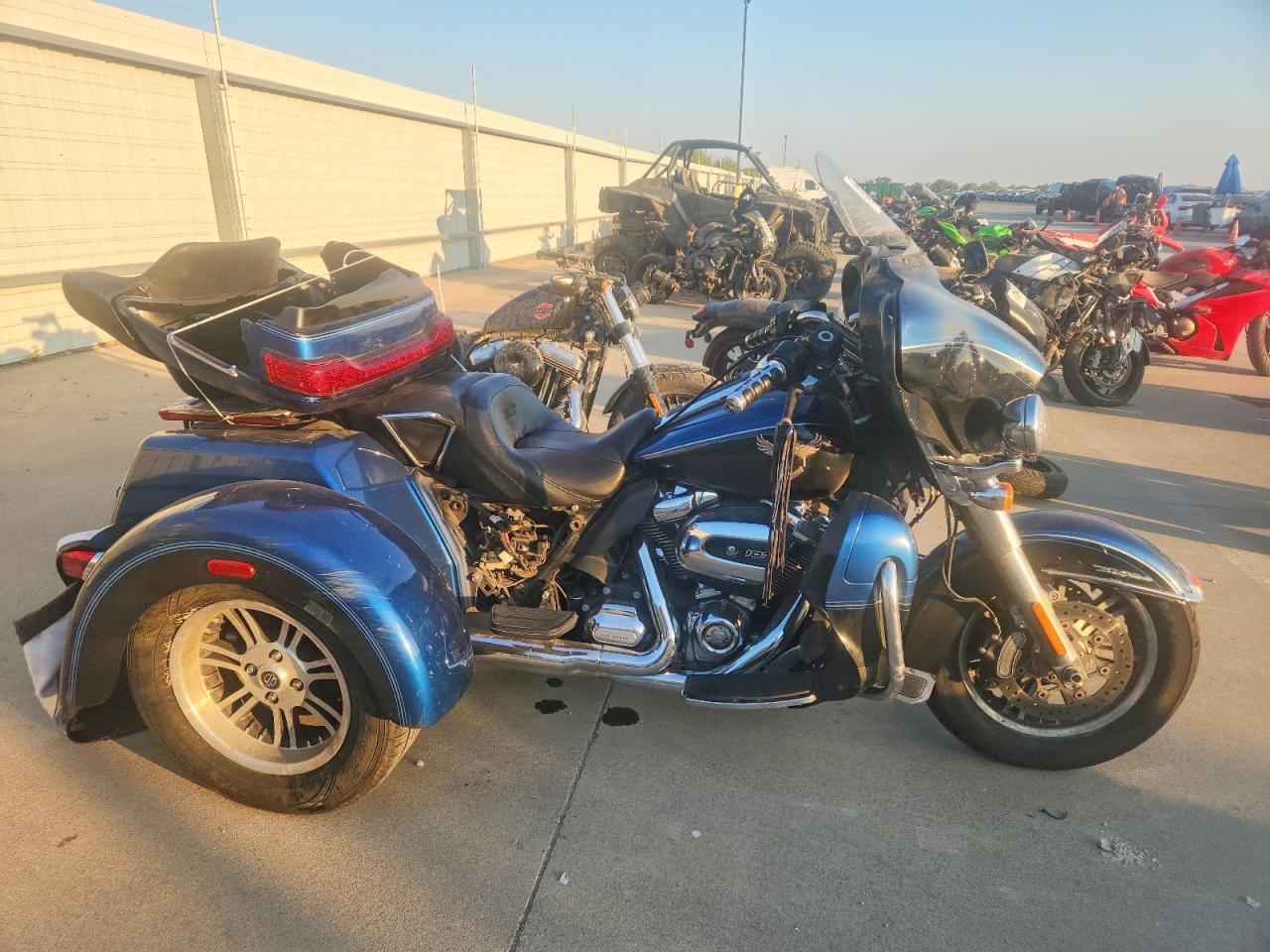 2018 HARLEY-DAVIDSON FLHTCUTG