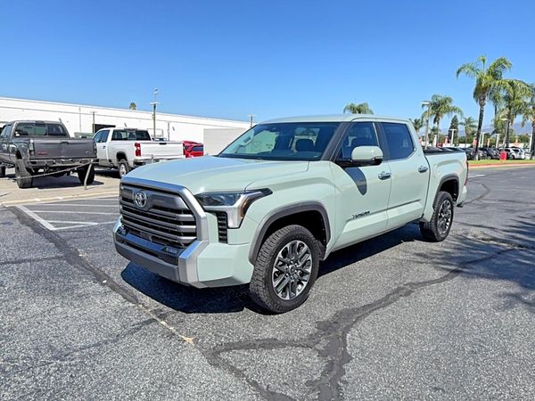 2024 TOYOTA TUNDRA