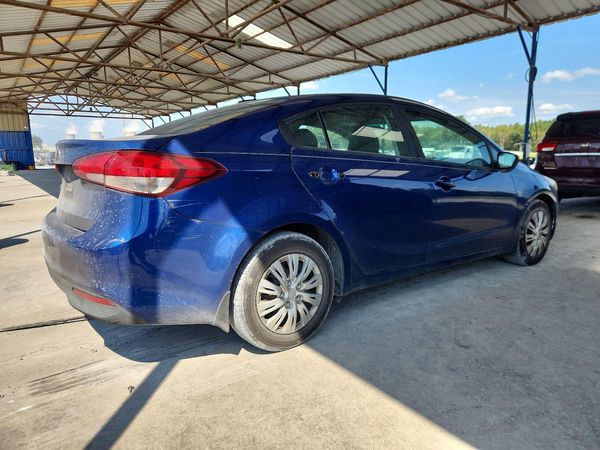 2017 KIA FORTE