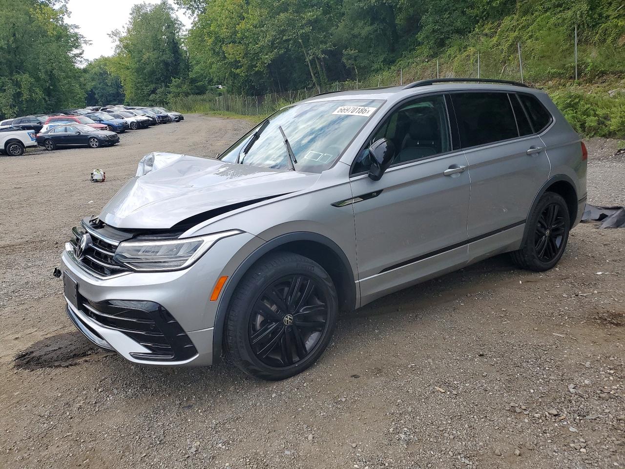 2022 VOLKSWAGEN TIGUAN 4Motion SE R-Line Black