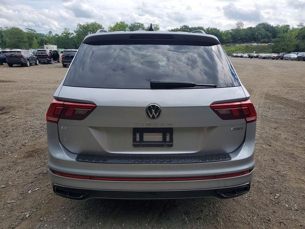 2022 VOLKSWAGEN TIGUAN 4Motion SE R-Line Black
