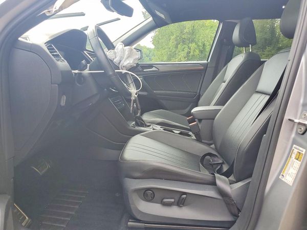 2022 VOLKSWAGEN TIGUAN 4Motion SE R-Line Black