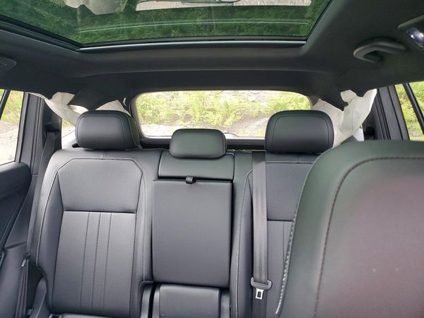 2022 VOLKSWAGEN TIGUAN 4Motion SE R-Line Black