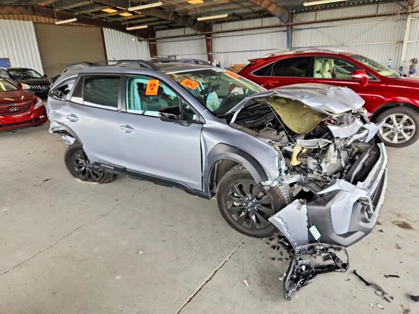 2024 SUBARU OUTBACK Onyx Edition — Passenger 3/4