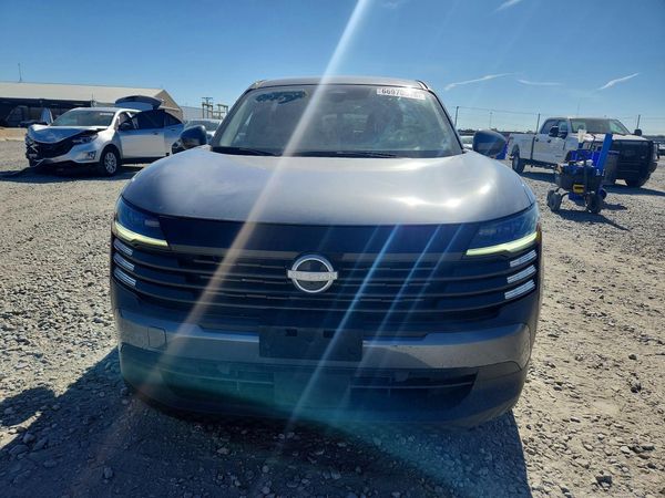 2025 NISSAN KICKS