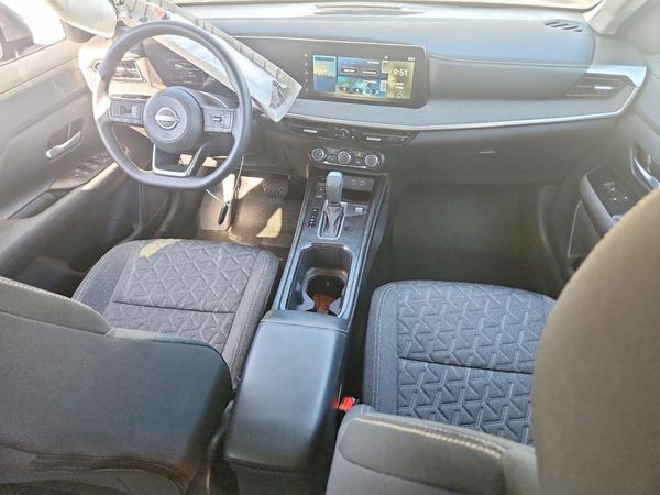 2025 NISSAN KICKS