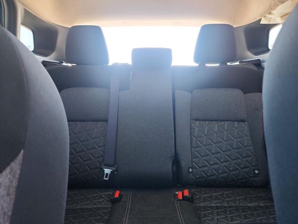 2025 NISSAN KICKS