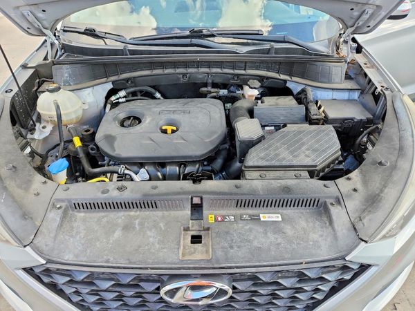2020 HYUNDAI TUCSON SE