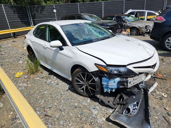 2024 TOYOTA CAMRY