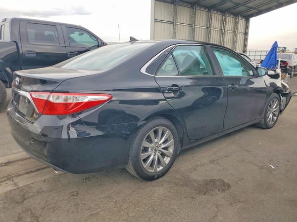 2017 TOYOTA CAMRY XLE/XSE