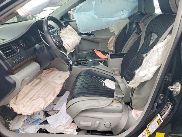 2017 TOYOTA CAMRY XLE/XSE