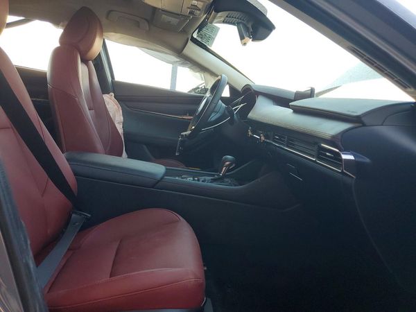 2024 MAZDA 3 Preferred Package — DENT