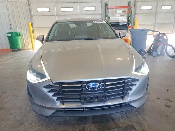 2022 HYUNDAI SONATA SE