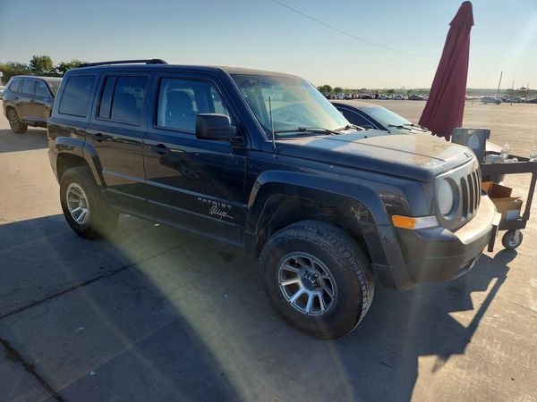 2014 JEEP PATRIOT Sport — Passenger 3/4
