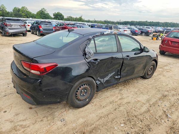 2018 KIA RIO