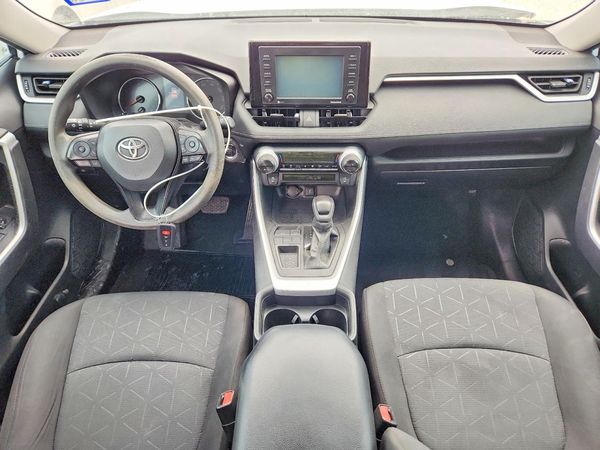 2021 TOYOTA RAV4 XLE