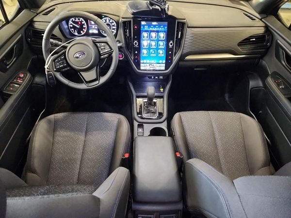 2025 SUBARU FORESTER Premium Base