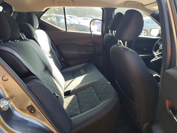 2020 NISSAN KICKS