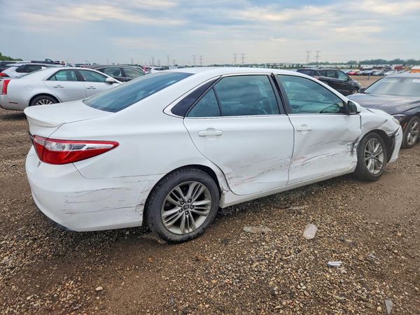 2016 TOYOTA CAMRY