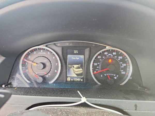 2016 TOYOTA CAMRY