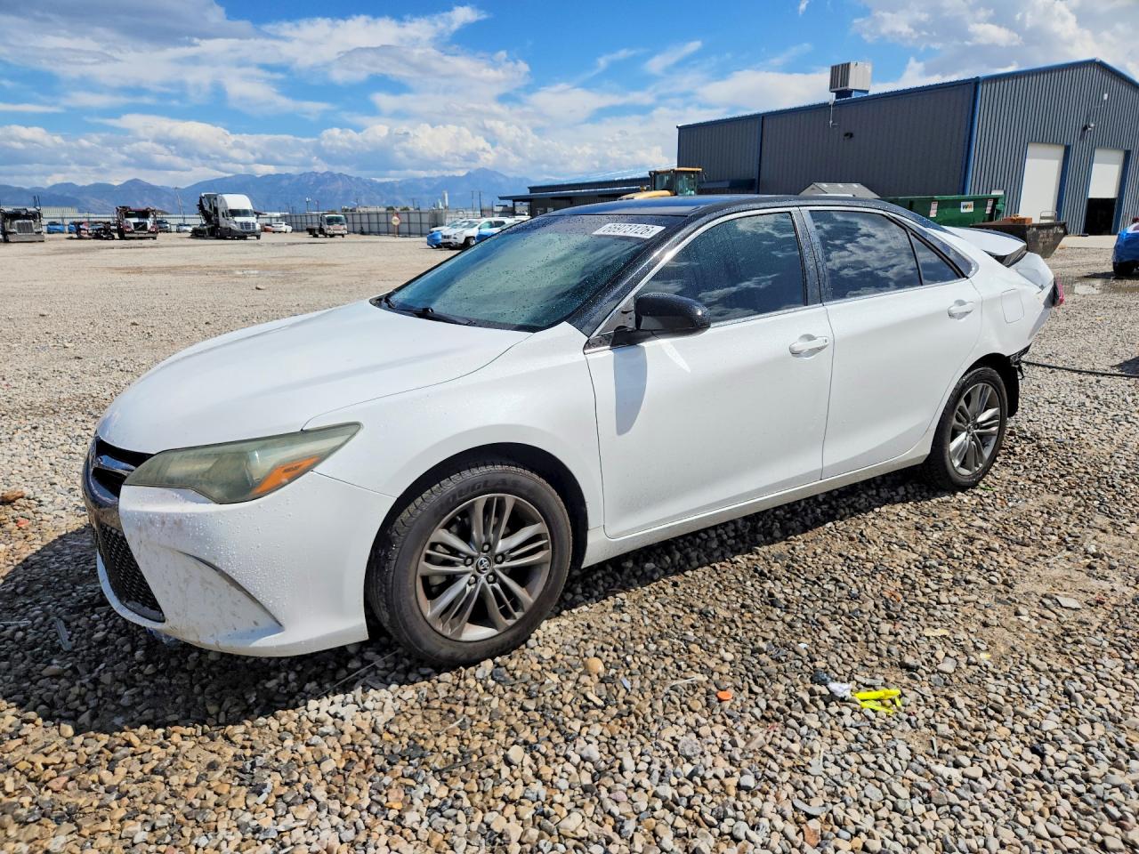 2016 TOYOTA CAMRY