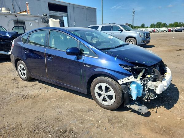 2015 TOYOTA PRIUS