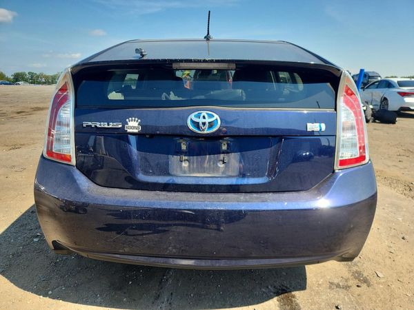 2015 TOYOTA PRIUS