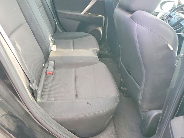 2012 MAZDA MAZDA3 Touring/GS
