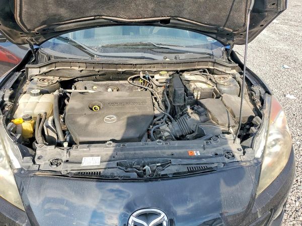 2012 MAZDA MAZDA3 Touring/GS