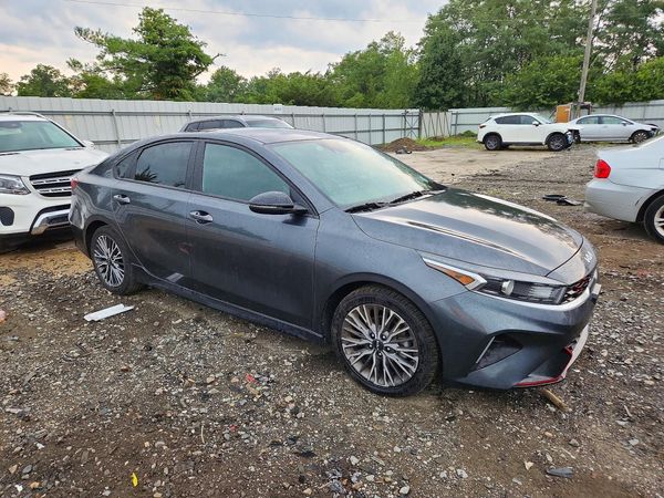 2022 KIA FORTE GT Line
