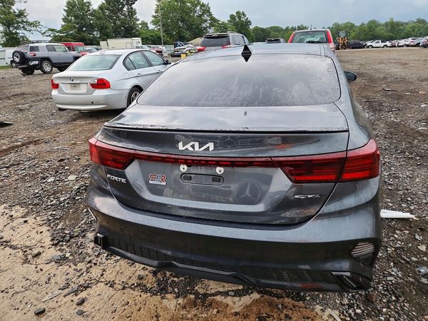 2022 KIA FORTE GT Line