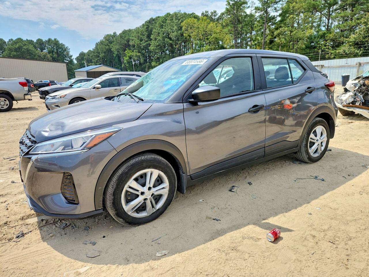 2024 NISSAN KICKS