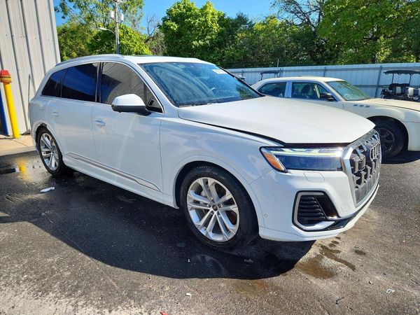 2025 AUDI Q7
