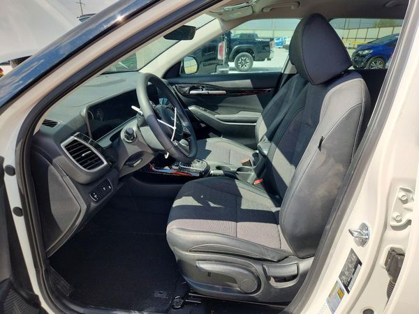 2025 KIA SELTOS S, X-Line