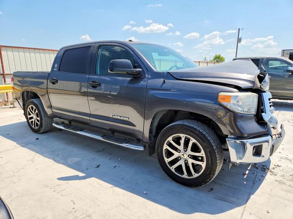 2017 TOYOTA TUNDRA SR5