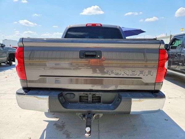 2017 TOYOTA TUNDRA SR5
