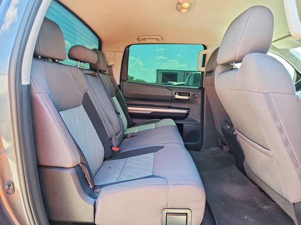 2017 TOYOTA TUNDRA SR5