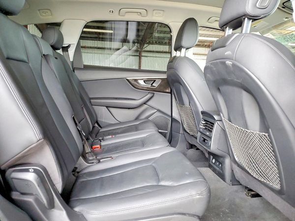 2022 AUDI Q7