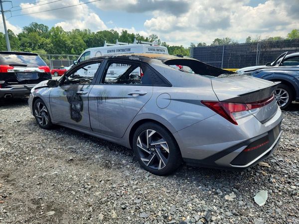 2025 HYUNDAI ELANTRA SEL Sport — DSRA